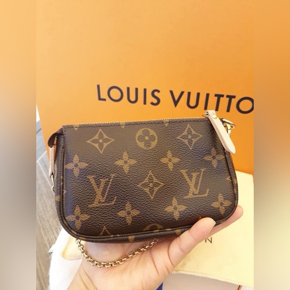 Limited Edition "I Rue Scribe Paris" Mini Pochette Accessories - Picture 6 of 16